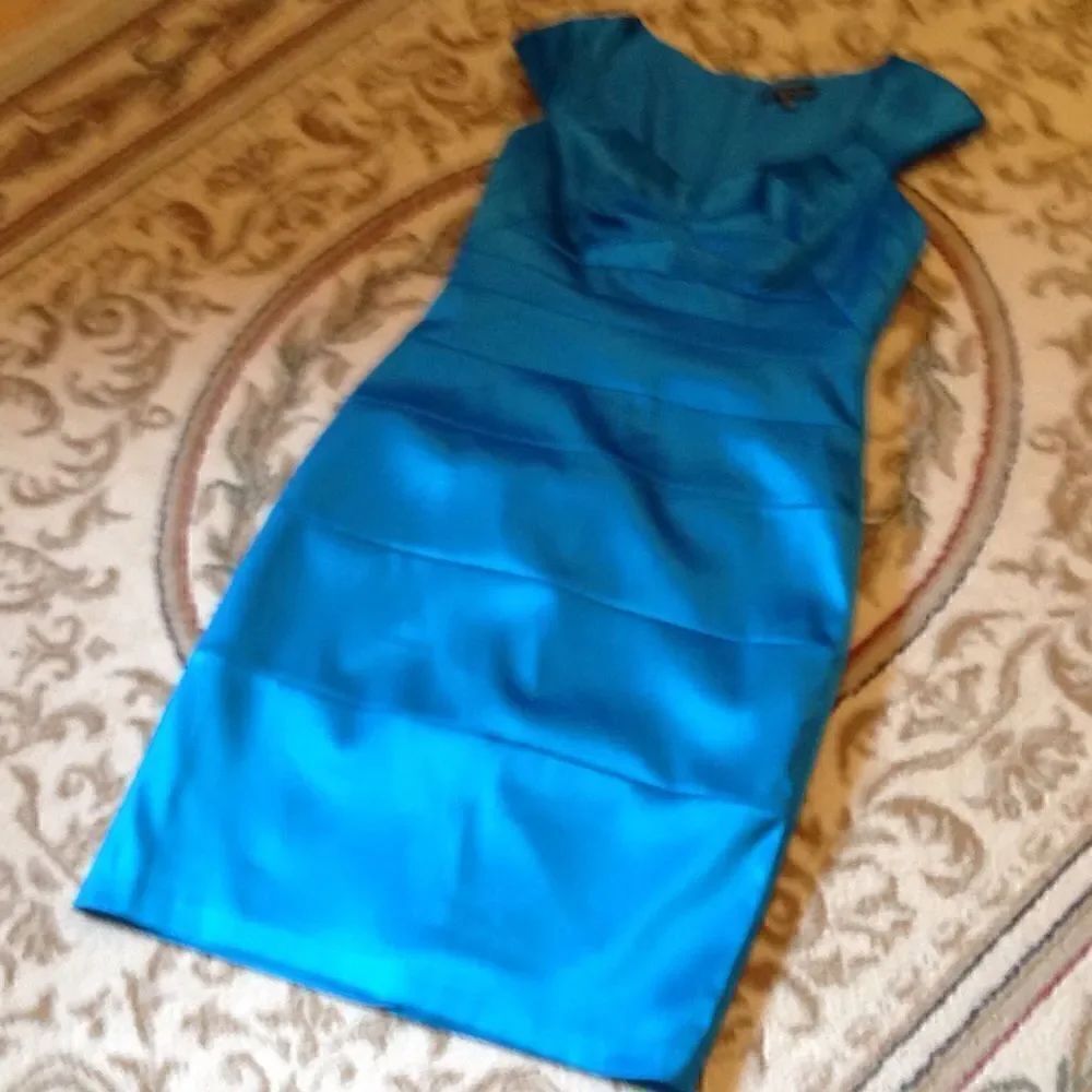 Ladies cocktail 👗, cap sleeves, dark teal, size 8